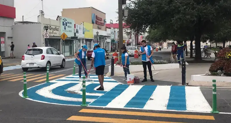 Pedestrian extensions were painted around the central square of San Nicolas de los Garza, Mexico